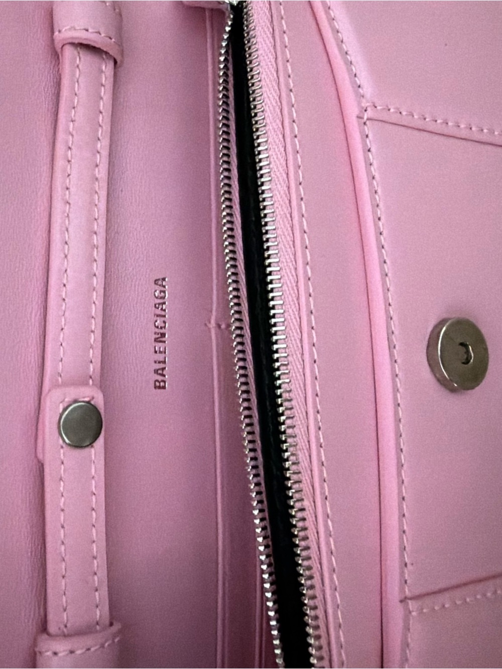 Balenciaga Pink Hourglass Leather 'B' Chain Crossbody Bag - Picture 6 of 8
